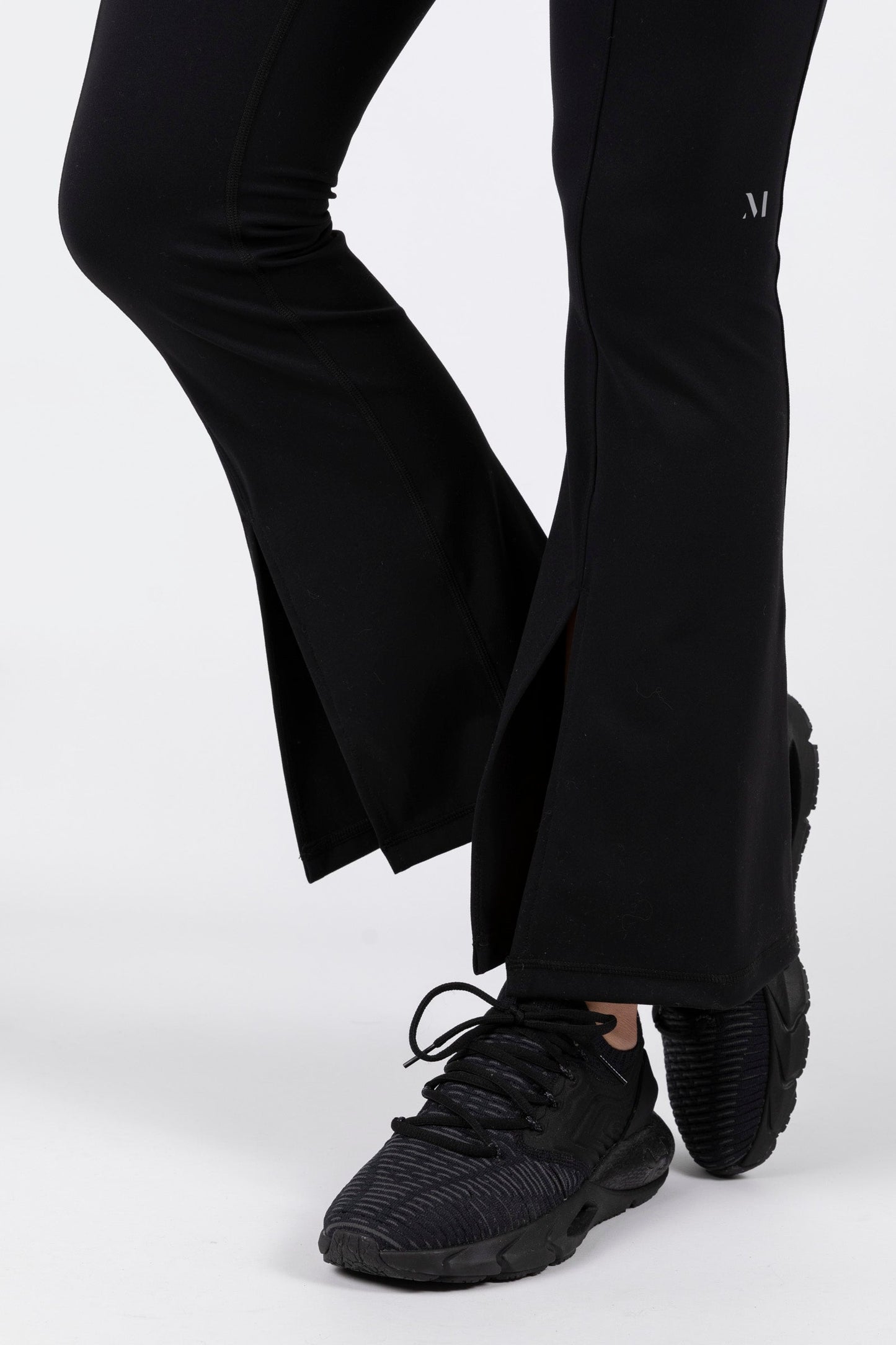 Relay Flare Legging