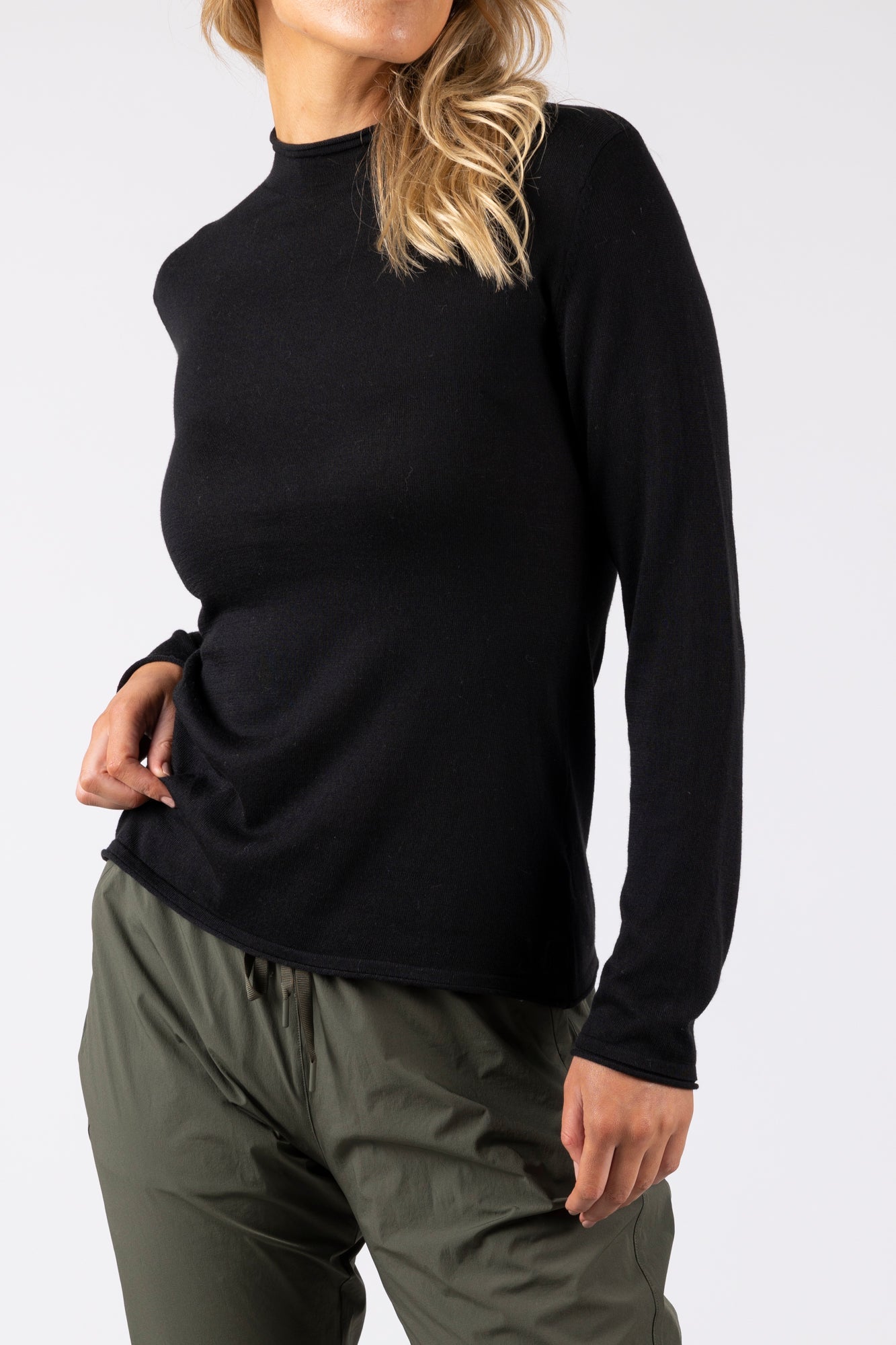 Sunday Funnel Neck - Black