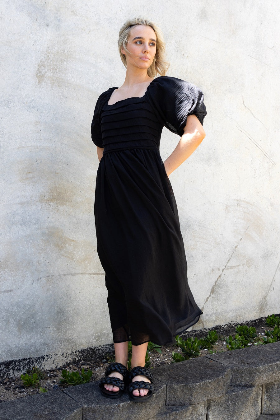 Bluff Midi Dress - Black