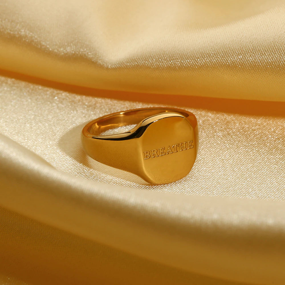 Heartfelt Signet Ring - Breathe - Gold
