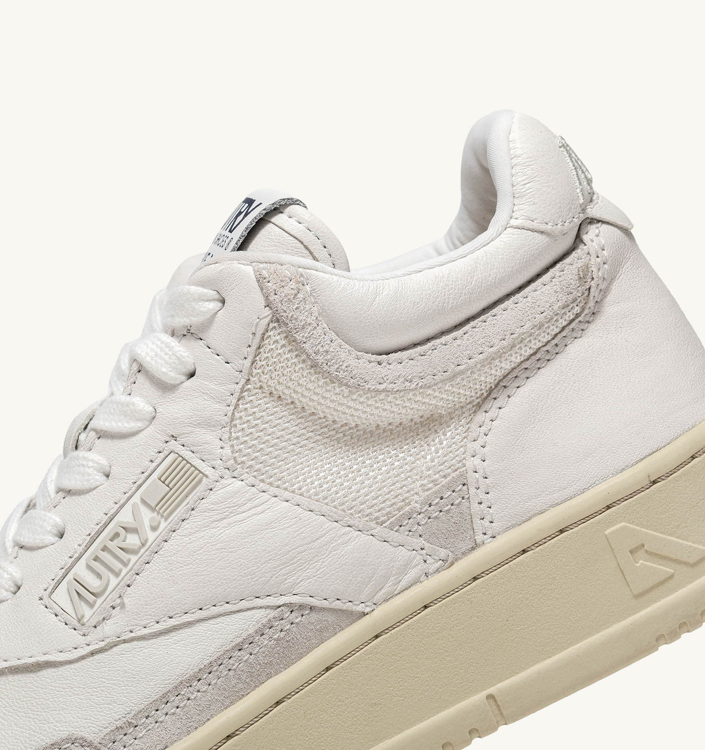 Mid Open - All White