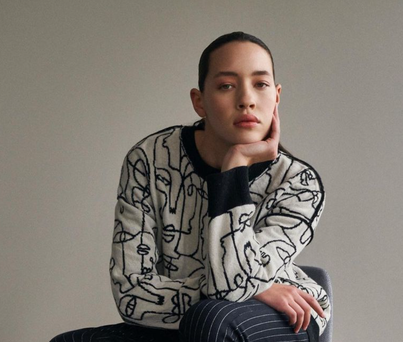 Face Crew Sweater - Black/White