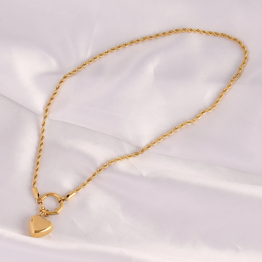 Holly Necklace