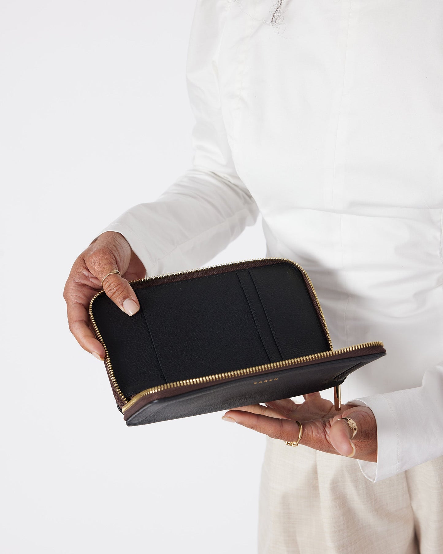 Lisbon Travel Wallet - Black