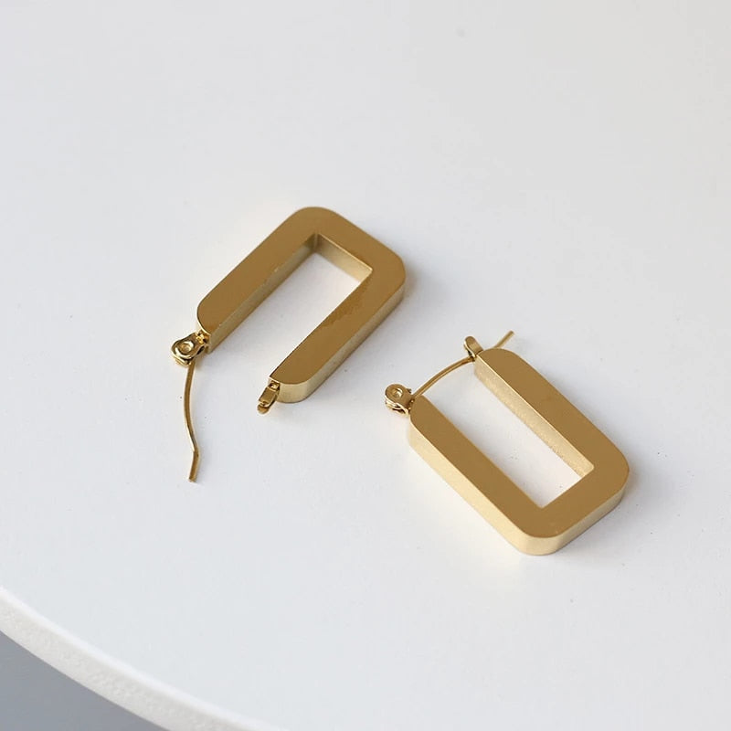 Courtney Hoops - Gold