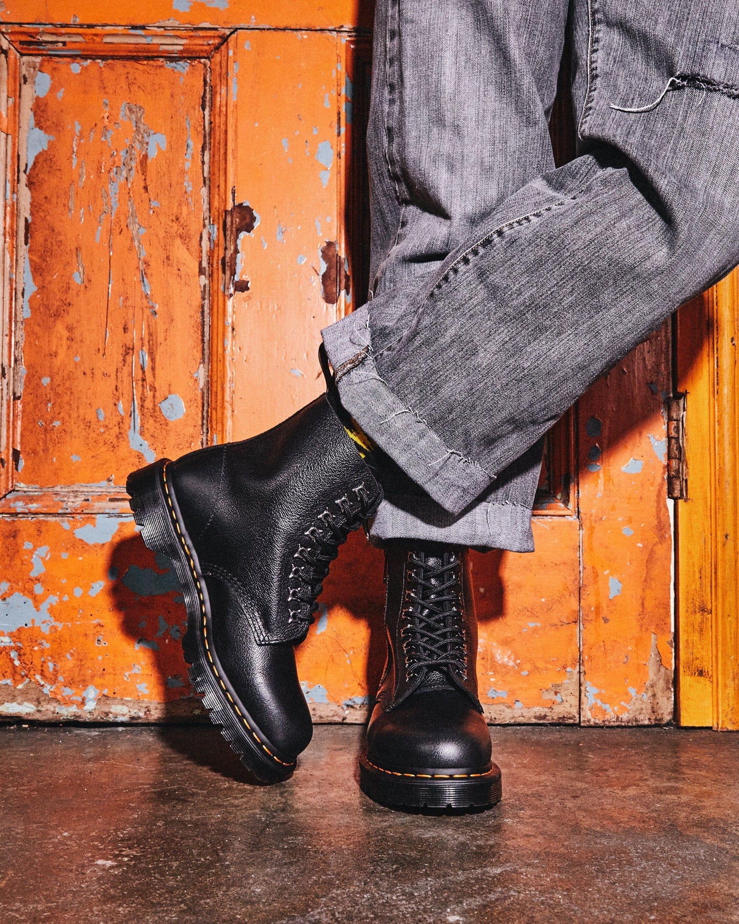 1460 Pascal Boot - Zip 8 Eye - Black